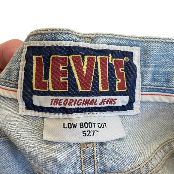 Levi’s Distressed 527 Low Boot Cut Destroyed Light Blue Wash Denim Jeans W32 L30 - Picture 8 of 16